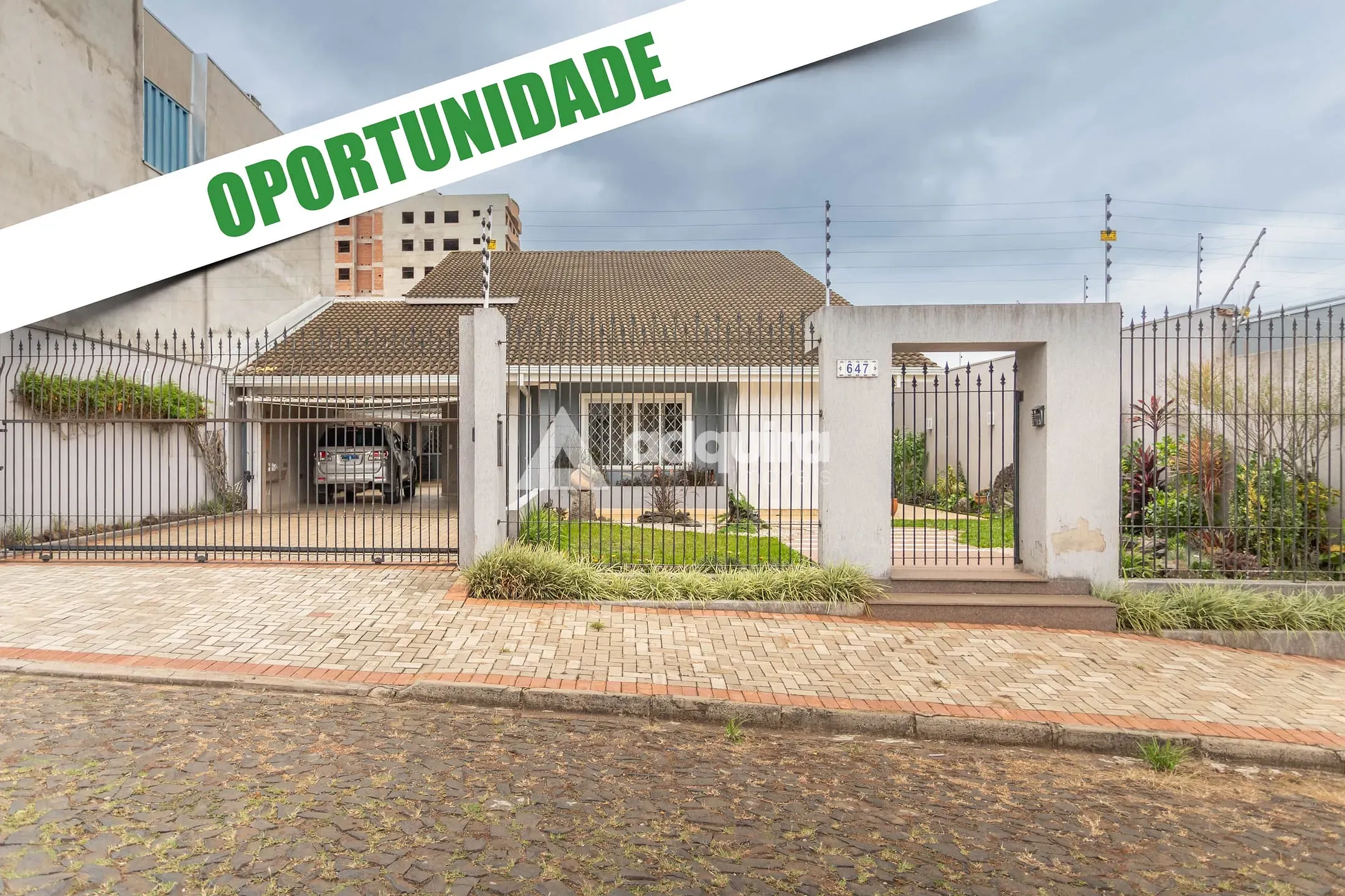 Casa, 8 quartos, 370 m² - Foto 1