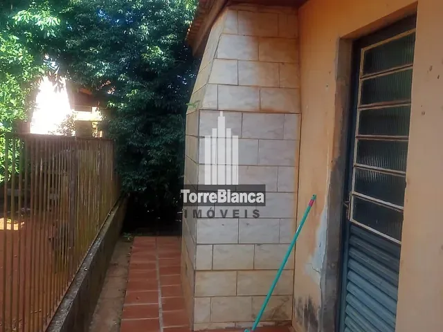 Casa 3 quartos e 1 banheiro, à venda, no bairro Cará-cará em Ponta Grossa