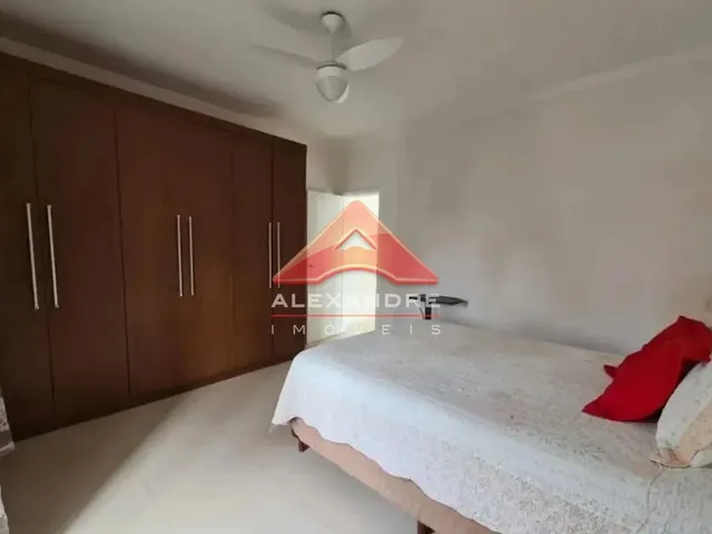Casa com 10m² 3 quartos e 1 banheiro, à venda, no bairro Jardim das Indústrias em São José Dos Campos