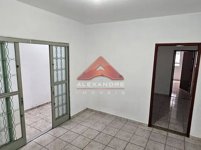 Casa com 125m² 2 quartos e 2 banheiros, à venda, no bairro Conjunto Residencial Galo Branco em São José dos Campos