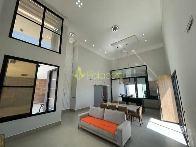 Casa com 400m² 3 quartos e 3 banheiros, à venda, no bairro Quiririm em Taubaté