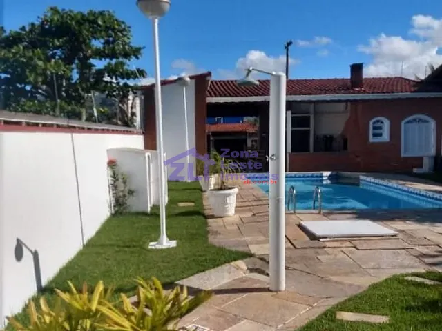 Casa com 563m² 3 quartos e 5 banheiros, à venda, no bairro Balneário Oásis em Peruíbe