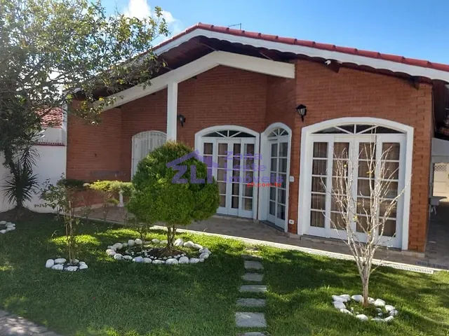 Casa com 563m² 3 quartos e 5 banheiros, à venda, no bairro Balneário Oásis em Peruíbe