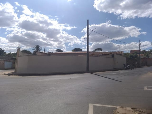Foto do Casa - Casa com 2 dormitórios à venda, 100 m² por R$ 300.000,00 - Jardim Califórnia - Uberaba/MG | ZUCATO IMOBILIARIA LTDA