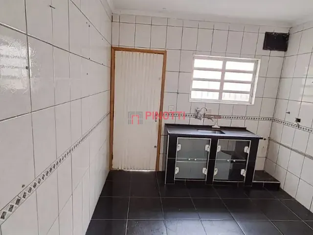 Casa 3 quartos e 2 banheiros, para alugar, no bairro Vila Damásio em São Bernardo do Campo