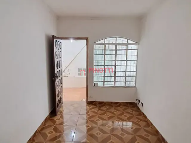 Casa 3 quartos e 2 banheiros, para alugar, no bairro Vila Damásio em São Bernardo do Campo
