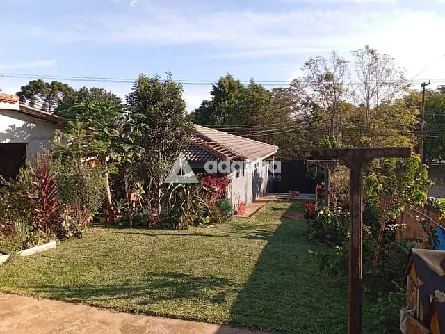 Casa com 470m² 3 quartos e 2 banheiros, à venda, no bairro Uvaranas em Ponta Grossa