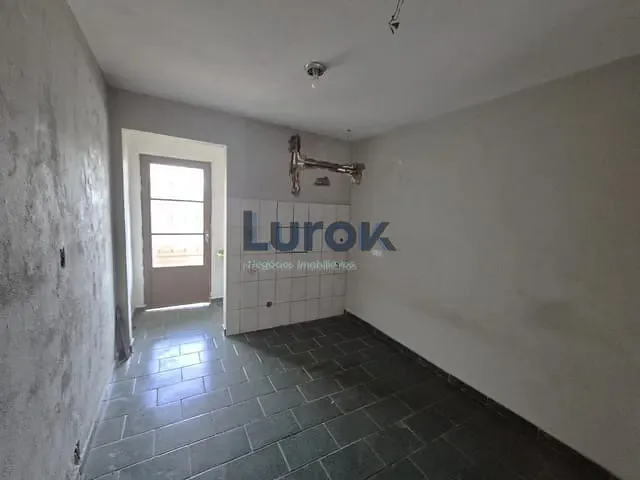 Casa com 360m² 2 quartos e 2 banheiros, à venda, no bairro Jardim America II em Valinhos