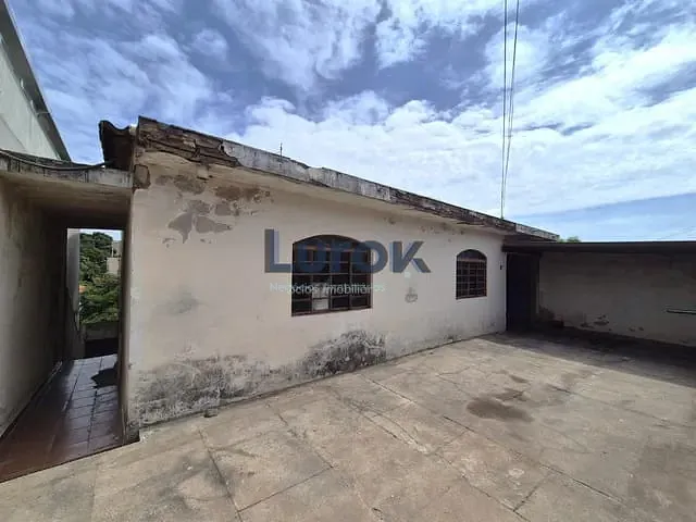 Casa com 360m² 2 quartos e 2 banheiros, à venda, no bairro Jardim America II em Valinhos