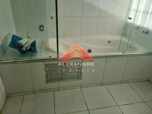 Casa com 10m² 3 quartos e 1 banheiro, à venda, no bairro Monte Castelo em São José Dos Campos