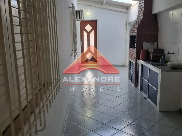 Casa com 10m² 3 quartos e 1 banheiro, à venda, no bairro Monte Castelo em São José Dos Campos