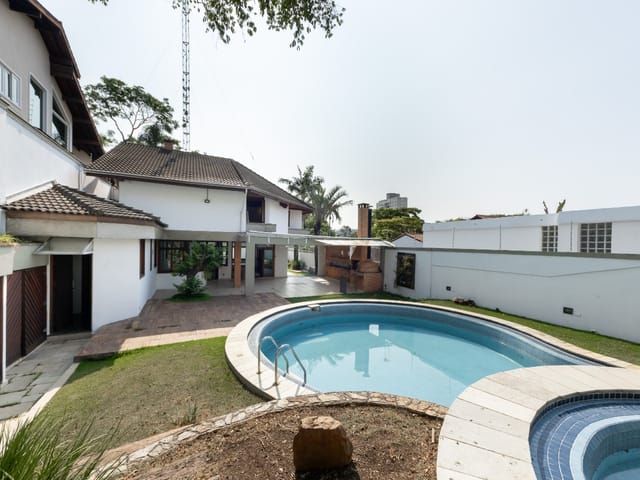 Casa com 750m² 4 quartos e 6 banheiros, à venda, no bairro Jardim Floresta em São Paulo