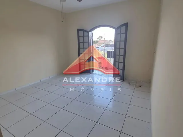 Casa com 10m² 3 quartos e 2 banheiros, à venda, no bairro Jardim Ismênia em São José Dos Campos