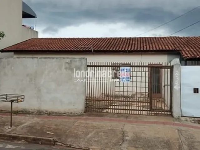 Casa com 350m² 3 quartos e 1 banheiro, à venda, no bairro Dom Pedro II em Londrina