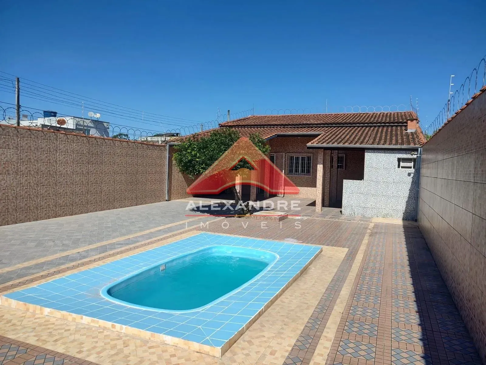 Casa, 1 quarto, 106 m² - Foto 1