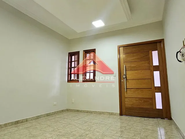 Casa com 10m² 3 quartos e 2 banheiros, à venda, no bairro Monte Castelo em São José Dos Campos