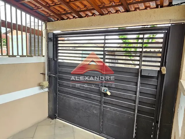 Casa com 10m² 3 quartos e 2 banheiros, à venda, no bairro Monte Castelo em São José Dos Campos