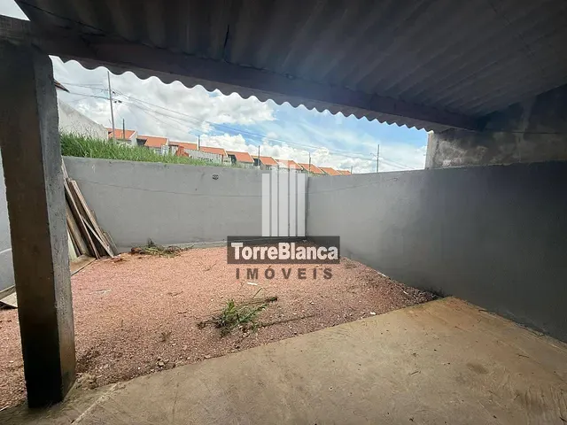 Casa 2 quartos e 1 banheiro, à venda, no bairro Cará-Cará em Ponta Grossa