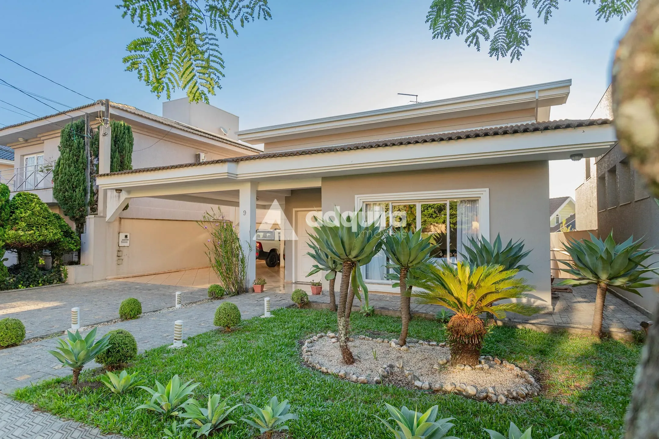 Casa, 4 quartos, 417 m² - Foto 1