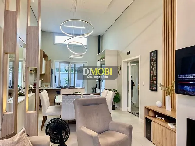 Casa com 300m² 2 quartos e 3 banheiros, à venda, no bairro Neópolis em Gravataí