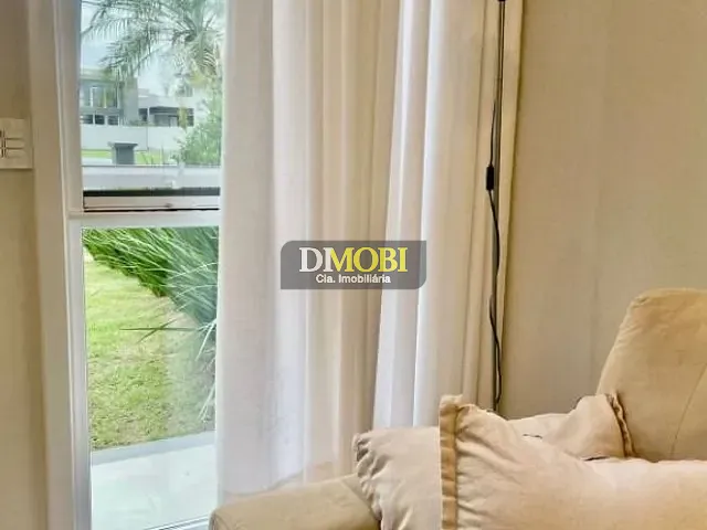 Casa com 300m² 2 quartos e 3 banheiros, à venda, no bairro Neópolis em Gravataí