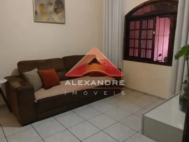 Casa com 138m² 4 quartos e 3 banheiros, à venda, no bairro Jardim Itapoã em São José Dos Campos