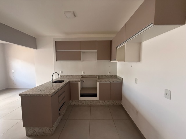 Locação - Casa Semimobiliada, 2 quartos, 2 vagas, Cozinha planejada, Condomínio Grand Garden, Órfãs.