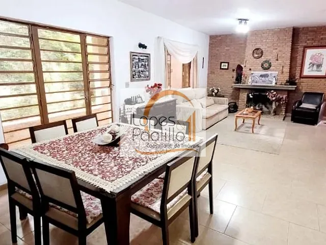 Casa com 7000m² 4 quartos e 3 banheiros, para alugar, no bairro Jardim das Cerejeiras em Atibaia