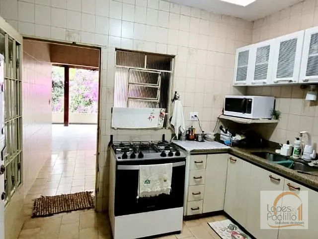 Casa com 7000m² 4 quartos e 3 banheiros, para alugar, no bairro Jardim das Cerejeiras em Atibaia