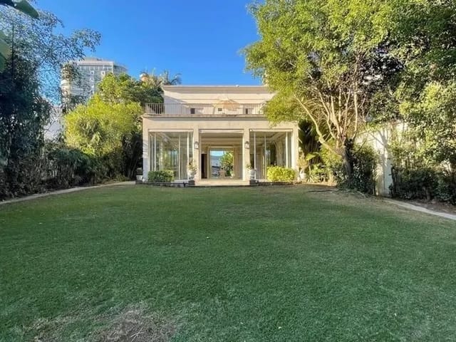 Casa com 4000m² 10 quartos e 20 banheiros, à venda ou para alugar, no bairro Jardim América em São Paulo
