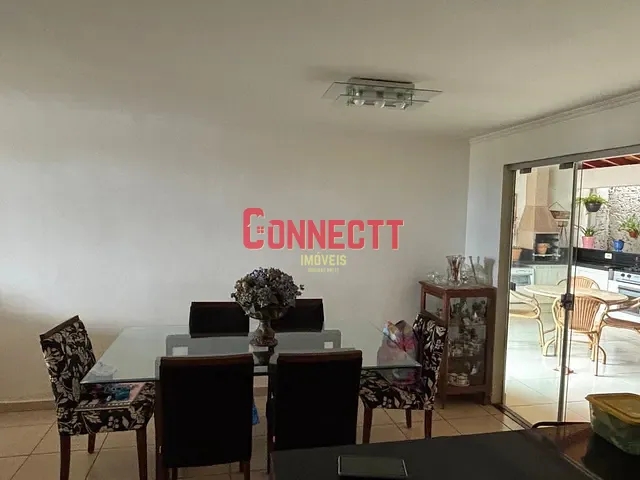 Casa 4 quartos e 4 banheiros, à venda, no bairro Guaporé em Ribeirão Preto