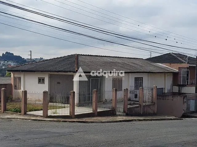 Casa com 238m² 2 quartos e 2 banheiros, à venda, no bairro Uvaranas em Ponta Grossa