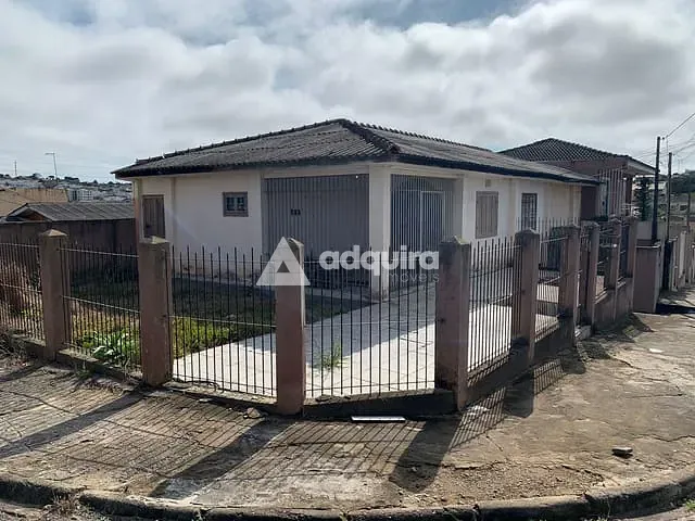 Casa com 238m² 2 quartos e 2 banheiros, à venda, no bairro Uvaranas em Ponta Grossa