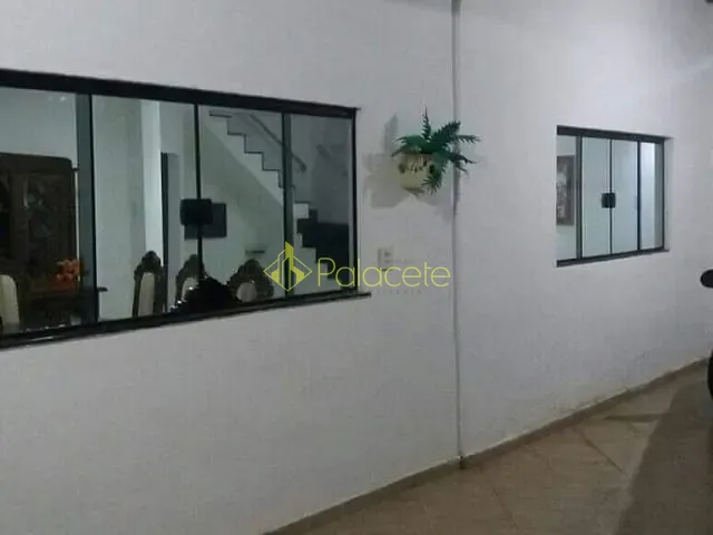 Casa com 250m² 1 quarto e 2 banheiros, à venda, no bairro Jardim do Vale II em Guaratinguetá