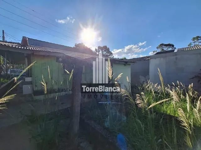 Casa com 420m² 2 quartos e 1 banheiro, à venda, no bairro Uvaranas em Ponta Grossa