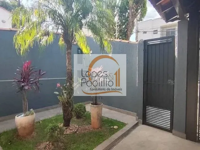 Casa com 278m² 3 quartos e 3 banheiros, à venda, no bairro Recreio Maristela em Atibaia