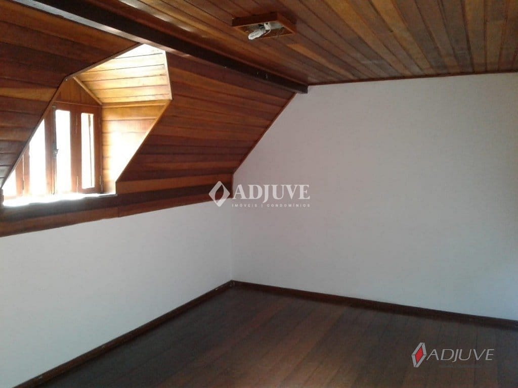 Casa à venda com 3 quartos, 200m² - Foto 11