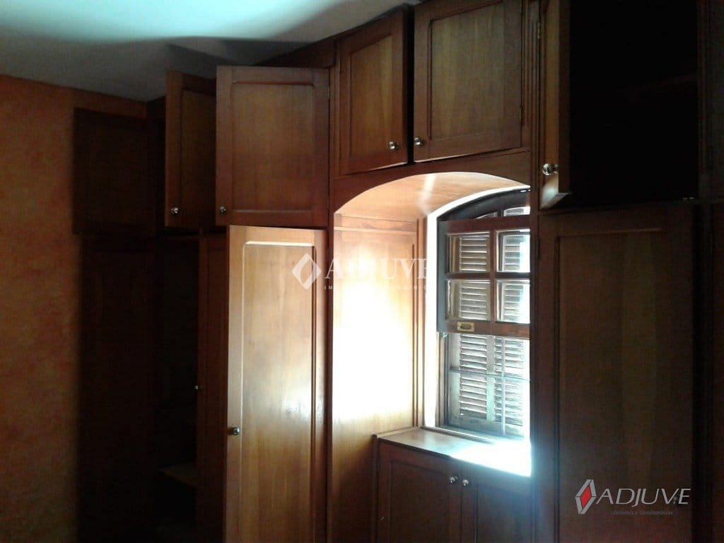 Casa à venda com 3 quartos, 200m² - Foto 17