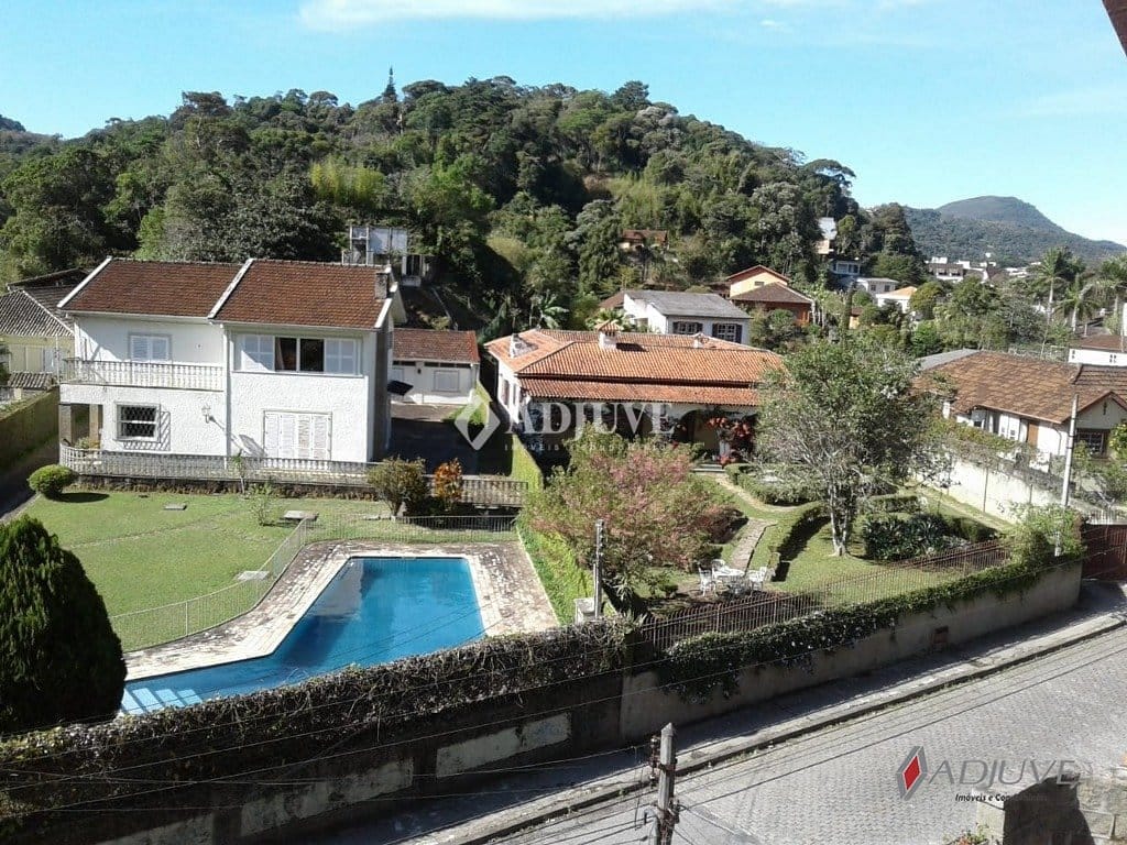 Casa à venda com 3 quartos, 200m² - Foto 21