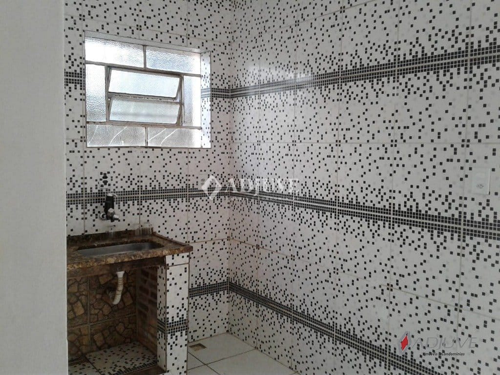 Casa à venda com 3 quartos, 200m² - Foto 8