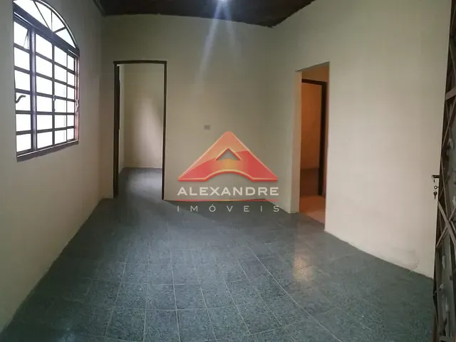 Casa com 300m² 2 quartos e 1 banheiro, à venda, no bairro Vila Guarani em São José dos Campos