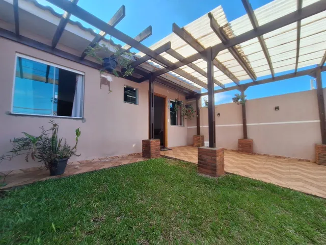 Locação - Casa com 3 quartos, 1 vaga de garagem, Churrasqueira, 70 m², Próx. ao Mariano Atacadista - Uvaranas, Ponta Grossa.
