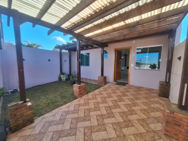Locação - Casa com 3 quartos, 1 vaga de garagem, Churrasqueira, 70 m², Próx. ao Mariano Atacadista - Uvaranas, Ponta Grossa.