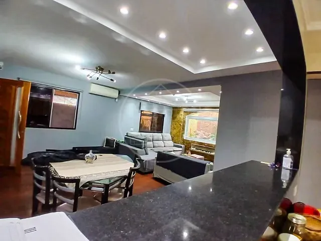 Casa com 370m² 4 quartos e 5 banheiros, à venda, no bairro Cidade Dutra em São Paulo