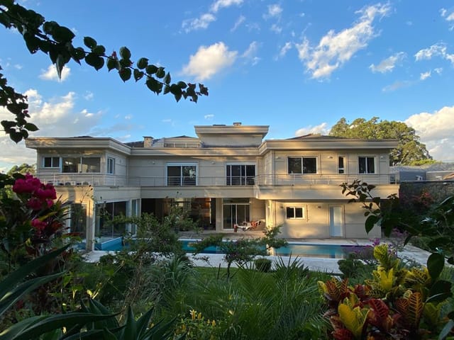 Casa com 2198m² 6 quartos e 9 banheiros, à venda, no bairro Residencial Tamboré em Barueri