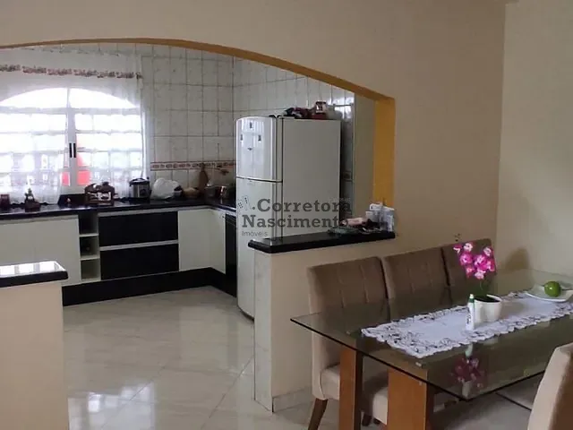 Casa com 315m² 3 quartos e 2 banheiros, à venda, no bairro Jardim Maria Amélia em Jacareí