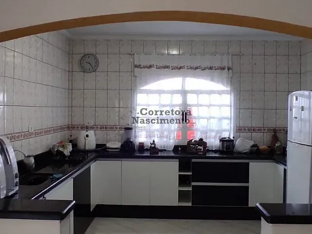 Casa com 315m² 3 quartos e 2 banheiros, à venda, no bairro Jardim Maria Amélia em Jacareí