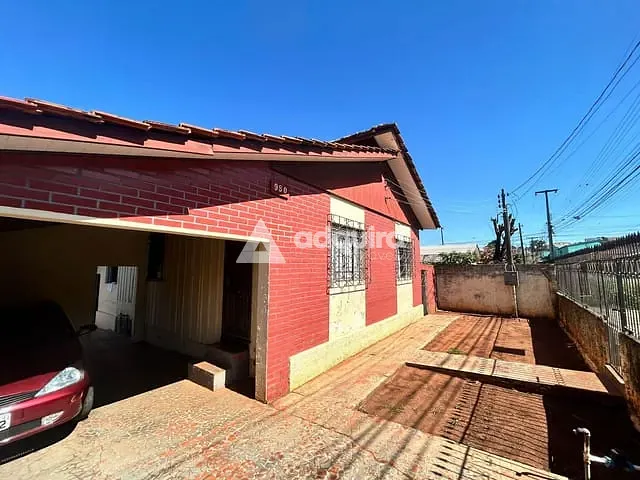 Casa com 462m² 3 quartos e 1 banheiro, à venda, no bairro Uvaranas em Ponta Grossa