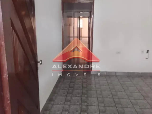 Casa com 10m² 2 quartos e 1 banheiro, à venda, no bairro Parque Residencial Nova Caçapava em Caçapava