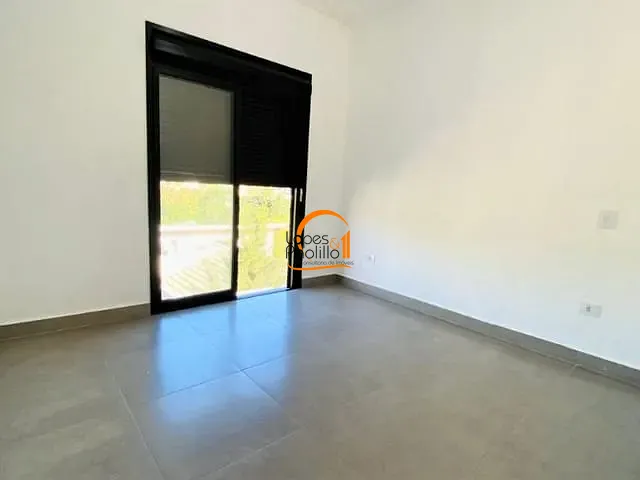 Casa com 125m² 3 quartos e 2 banheiros, à venda ou para alugar, no bairro Recreio Maristela em Atibaia